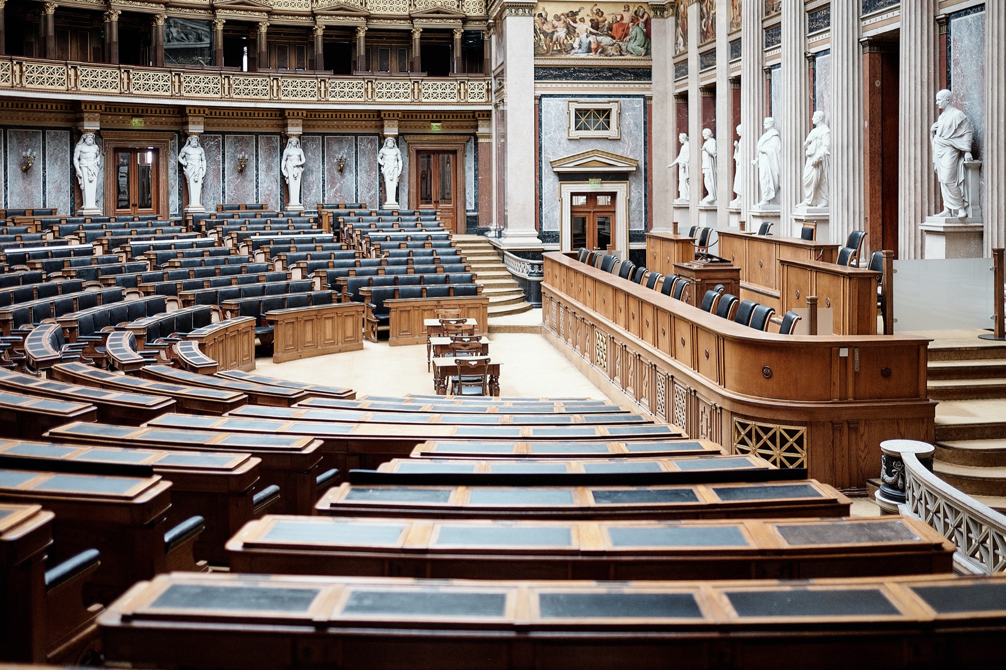 Parlament IV